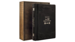 Книга в кожаном переплете The 48 laws of power