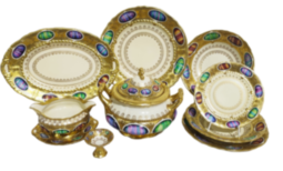 Фарфоровый столовый сервиз "Antique Medallions " (ручная работа)